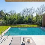 With Bubble Bath In Istria Villa *