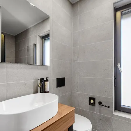 With Bubble Bath In Istria カリガドル