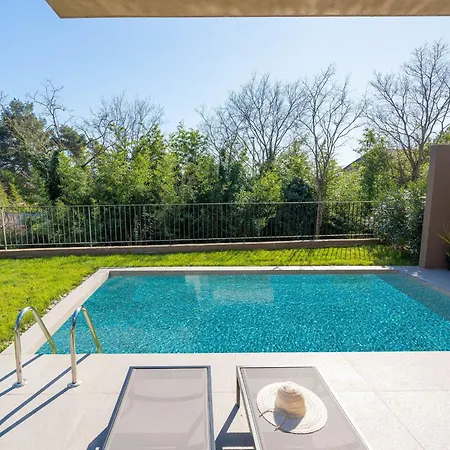 With Bubble Bath In Istria ヴィラ *