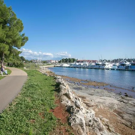 ヴィラ With Bubble Bath In Istria カリガドル