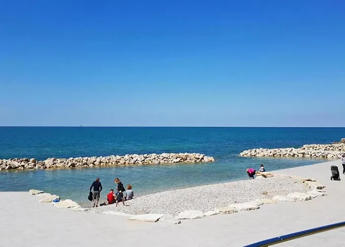With Bubble Bath In Istria Karigador