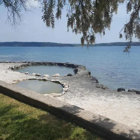 Villa With Bubble Bath In Istria